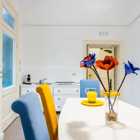 Kea Home, Entire House In The Heart Of Napoli